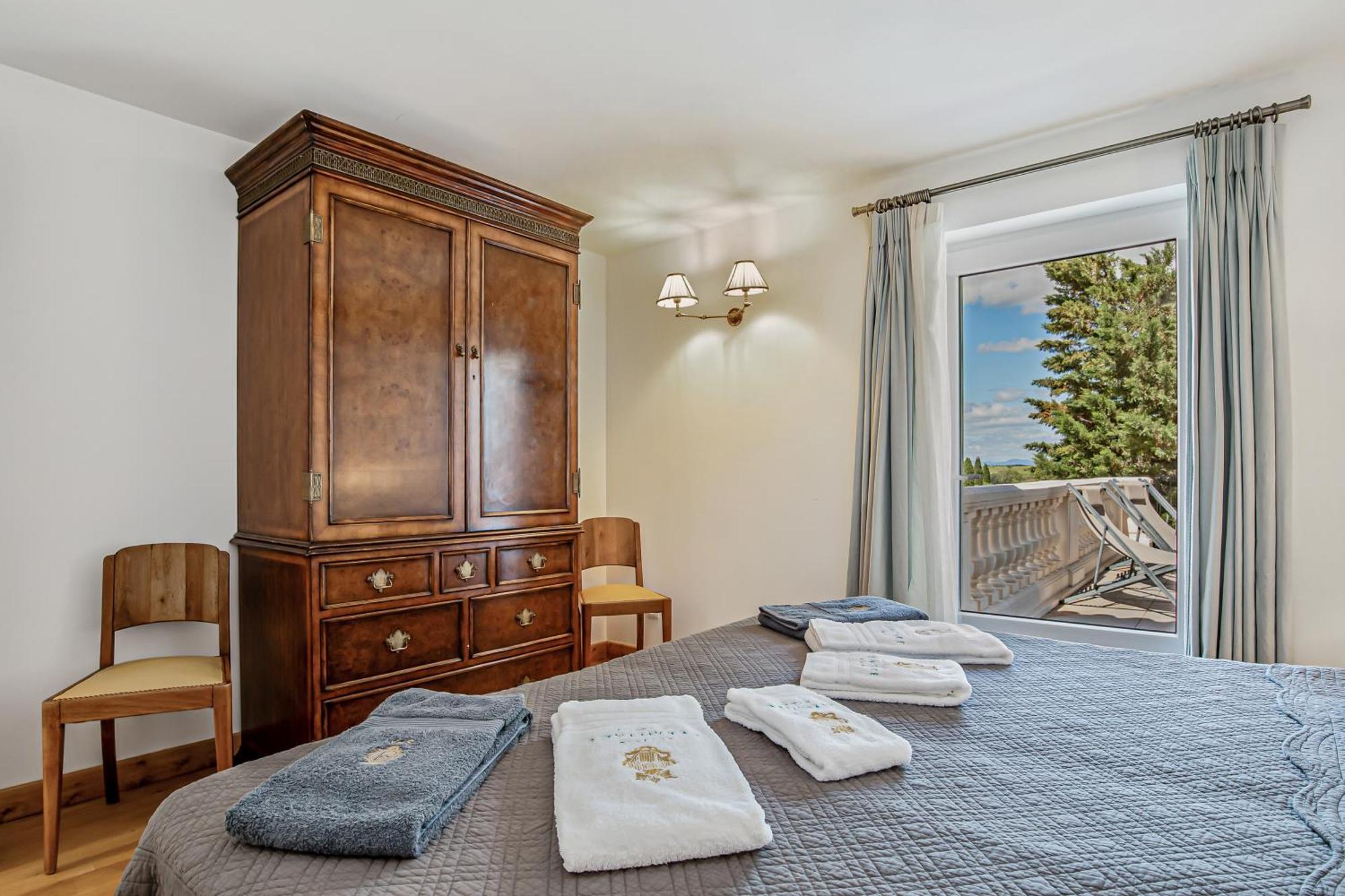 Chateau Hermitage De Combas Aparthotel 4*